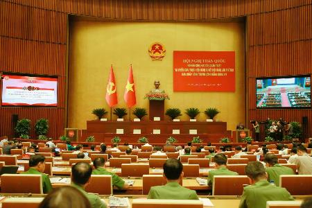 Hội nghị toàn quốc nghiên cứu, học tập, quán triệt và triển khai thực hiện Nghị quyết Hội nghị lần thứ hai Ban Chấp hành Trung ương Đảng khoá XIV